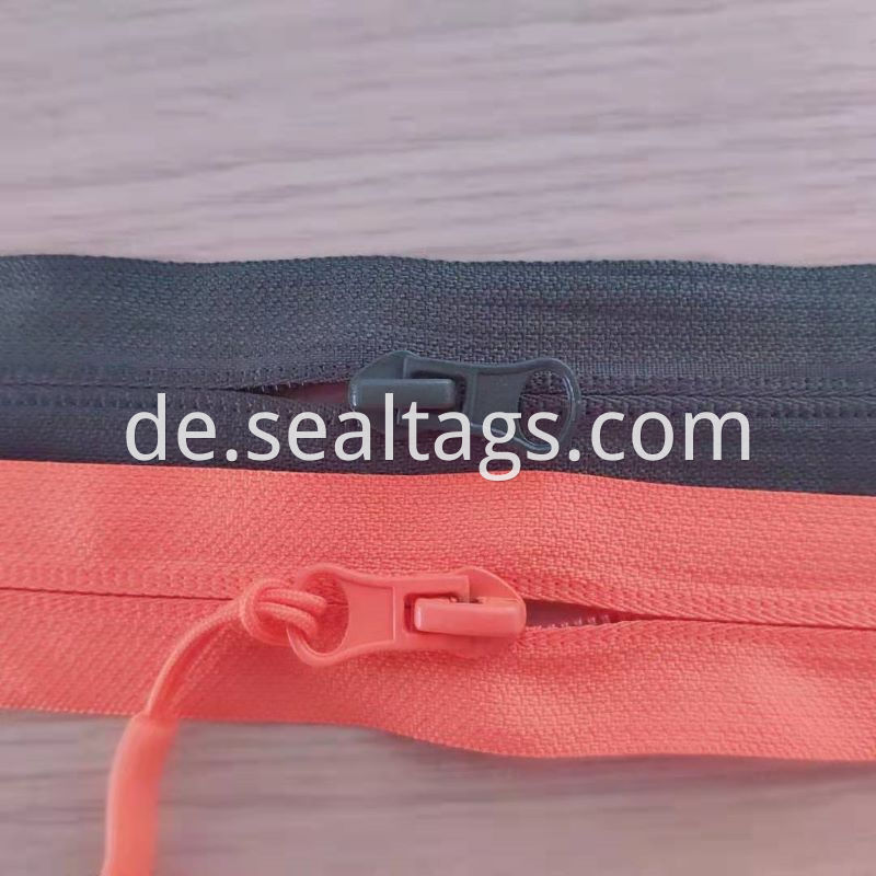 Red Zipper Helper